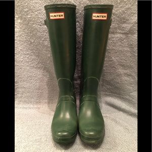 Hunter Original Tall Rain Boots- Hunter Green, sz9